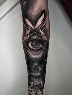 Realisztikus stílusú szem tetoválás alkaron, Baja Tetoválás